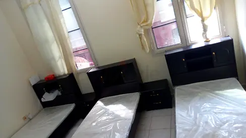 bed space available for executive bachelor