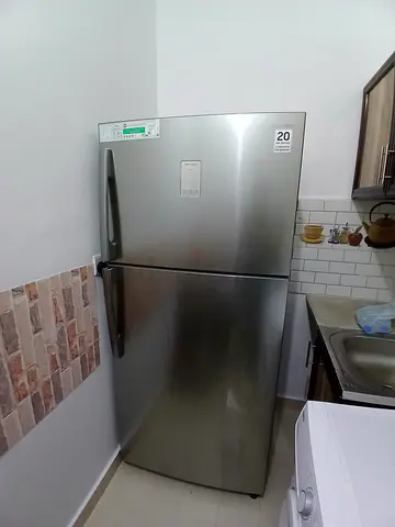 720 LITRES-SAMSUNG REFRIGERATOR  Double-Door Refrigerator - Good Condition