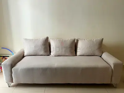 Beige 3-Seater Sofa in Good Condition