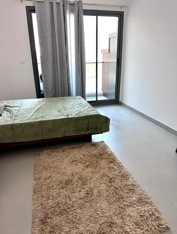 غرفه لشخص بحمام واحد خاص وبلكونه شقه غرفه وصاله 2600 شامل  Open Room in 1BHK With private bathroom