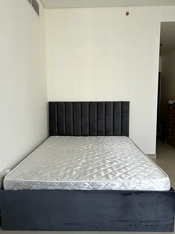 Bed 160x200 with mattress