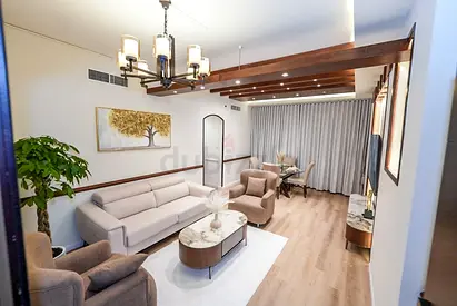 Premium Private Room with Dedicated bathroom in Marina, seconds from Sobha Realty Metro Station.