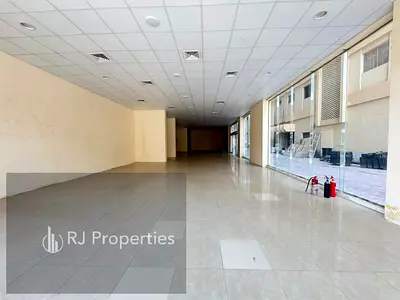 30 days free on the road luxury shop very prime lecation business center ready to move only jest 120k