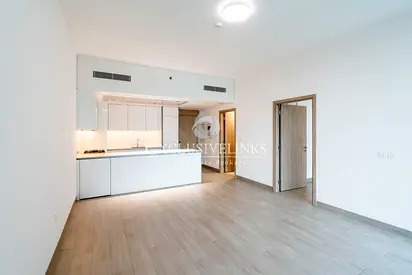 Immediate Occupancy | Large 1-Bed | Skyline Views