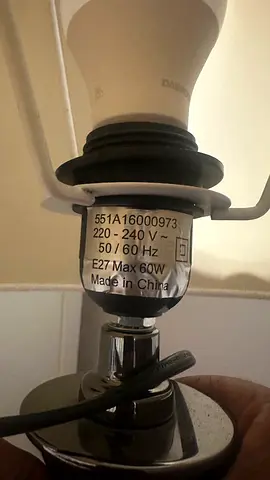 Simple Metal Table Lamp with E27 Bulb Holder