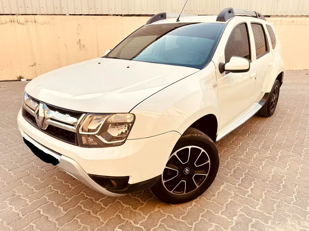 Renault Duster 2018 — photo 1 of 15