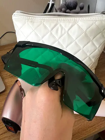 PHILIPS Lumea IPL Epilator with 4 attachments for Face, Body, Underarm and Bikini, Cordless, Model