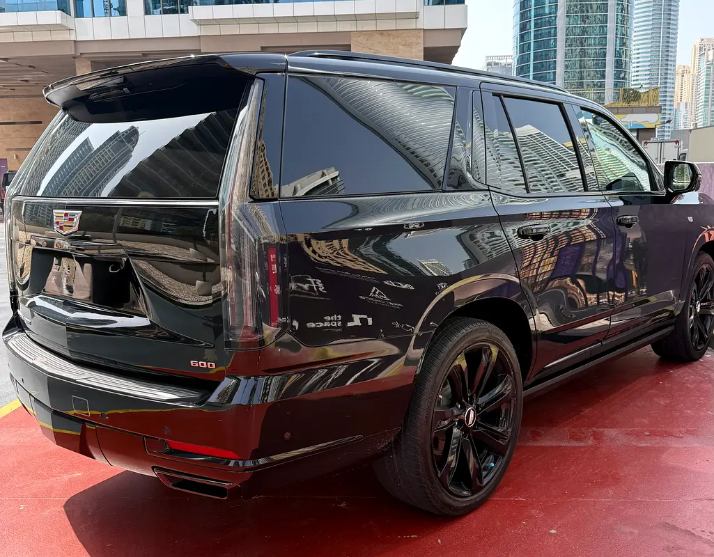 Cadillac Escalade 2025 — photo 1 of 5