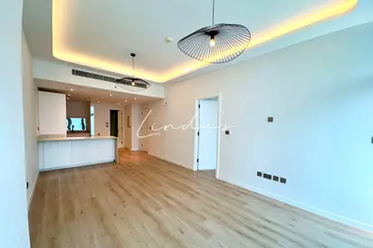 Lake View | Fully Upgraded and New | High Floor