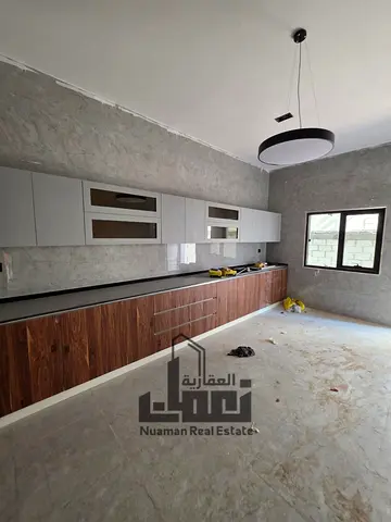 فيلا للبيع فى حوشى بمساحة 5100قدم 5غرف نوم ماستر السعر 330000درهم