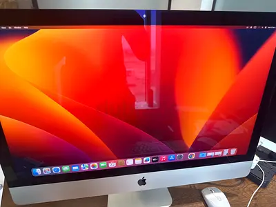Apple iMac 21.5-inch All-in-One – Good Working Condition