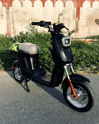 Electric Scooter - Good Condition, Ready to Ride