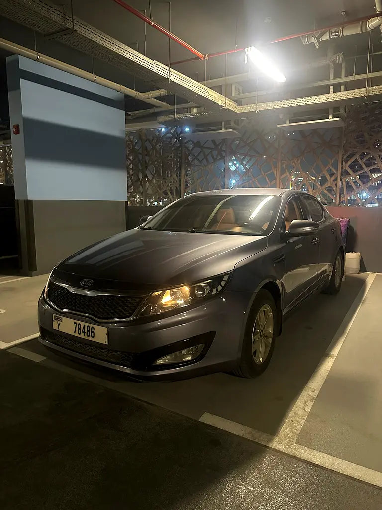 Kia Optima 2013 — photo 1 of 9