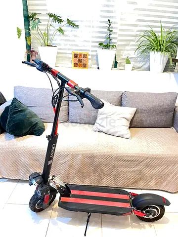CRONY V10 big display - electric scooter ready to ride