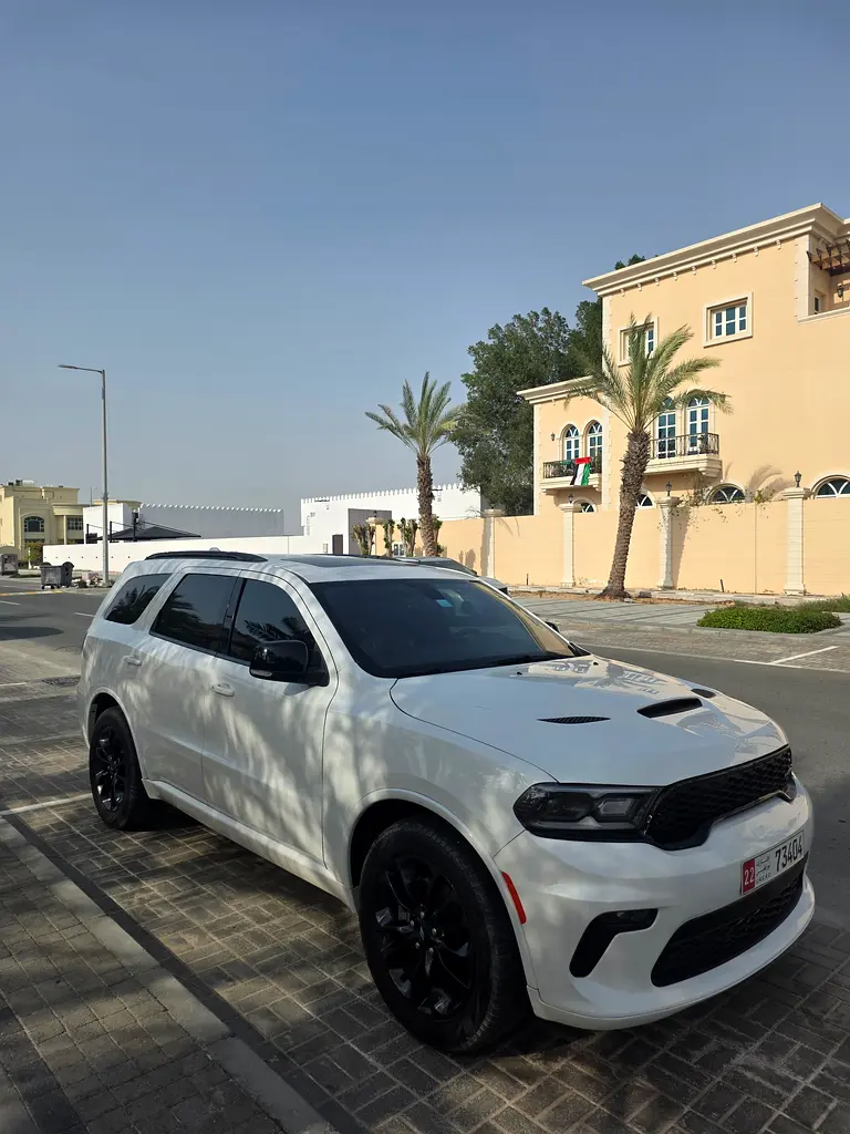 Dodge Durango 2021 — photo 1 of 10
