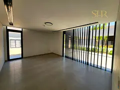Spacious 4BR | Corner Villa |