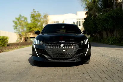 208 Peugot GT line under service and warranty