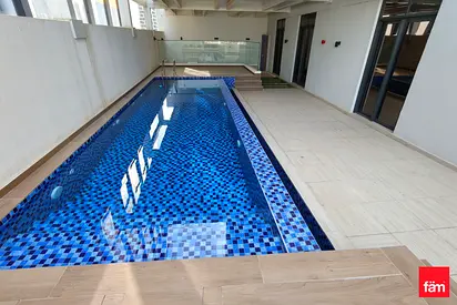 Private Pool | Payment Options | Large Layout