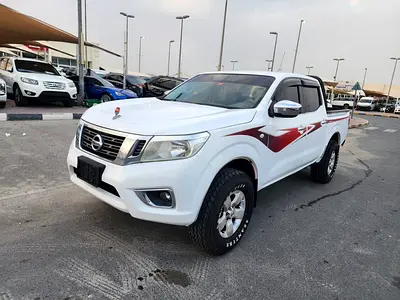 Nissan Navara LE 2016 FULLOPTION 4X4, GCC Specs - Perfect for On and Off-Road Adventures!