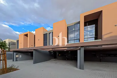 2 Bedroom Townhouse + Maid | Resale | Tenanted