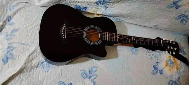 Guitar for sale