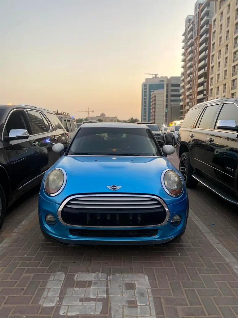 MINI Cooper 2015 — photo 1 of 9