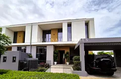 Ready to Move Luxury villa | Garden Landscaping | Corner unit