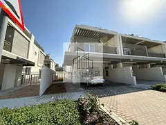 Brand New Unit | Unfurnished | Middle Corner | Vacant