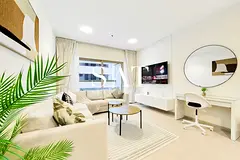 Fully Furnished l Upgraded l Spacious Layout