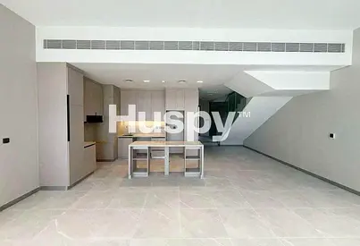 Vacant | Large Layout | Furnished