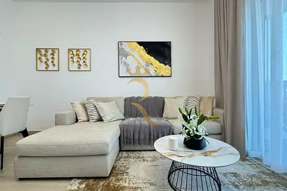 Prestige Retreat | Elegant Yas Escape | 20% Off