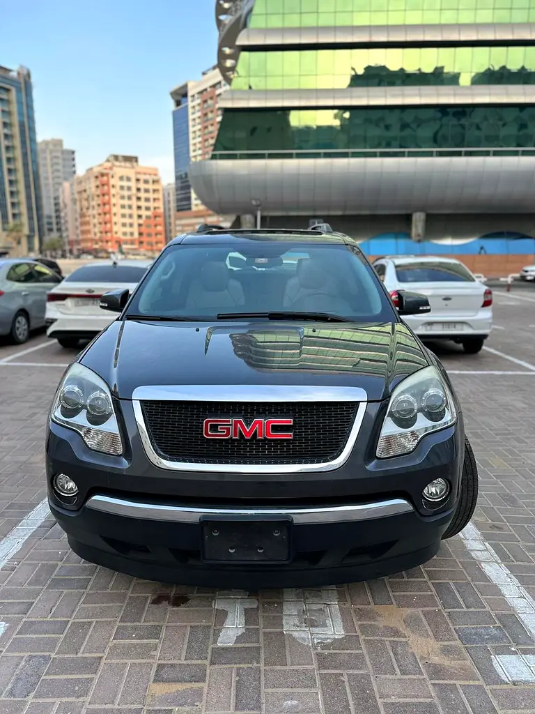 GMC Acadia 2011 — photo 1 of 20