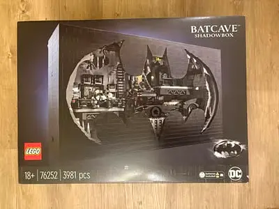 FLASH SALE BRAND NEW RARE LEGO 76252 DC BATMAN 1989 BATCAVE SHADOWBOX