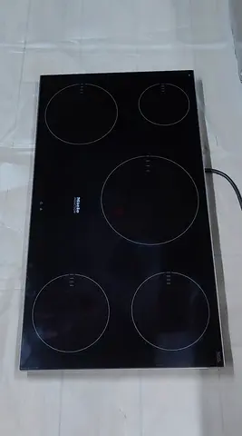 Used Black Ceramic Electric Cooktop - 4 Zone Hob (Good Working Condition)