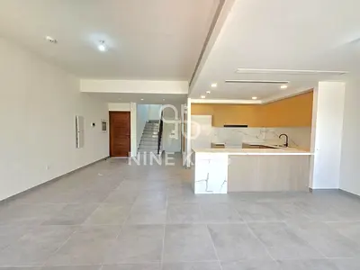 STUNNING PARK-FACING GEM | VACANT ON TRANSFER | SINGLE ROW | LA VIOLETA 1