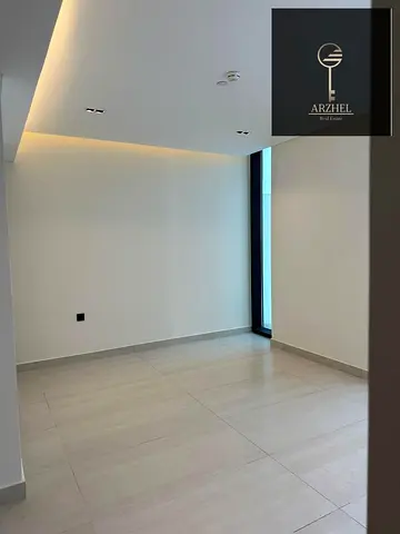 Unfurnished Apartment | Bright & Spacious