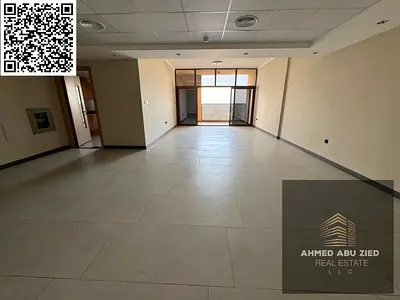 أفخم وأكبر شقة غرفتين ماستر وصالة أول ساكن قرب كورنيش عجمان، غرفة خادمة وغسيل وستور، 3 حمامات، 3 بلكونات، مساحة كبيرة، شهر وباركن وغاز مجاني، صيانة كا