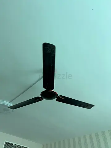 Ceiling fan - 3-blade modern black fan in good working condition
