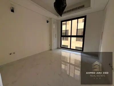 شقه فاخره غرفتين وصاله ومجلس,3 حمام,بلكون,تكيف مركزي,خزائن حائط,مسبح وجاكوزي,وشهر مجاني للايجار السنوي بمنطقه التله2
