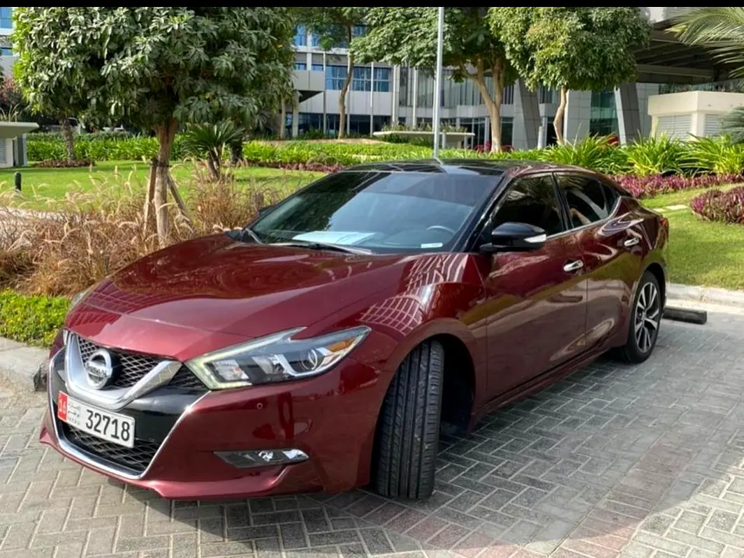 Nissan Maxima 2016 — photo 1 of 3