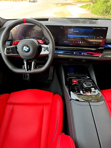 صورة مصغرة 10 لـ 2026 BMW M5