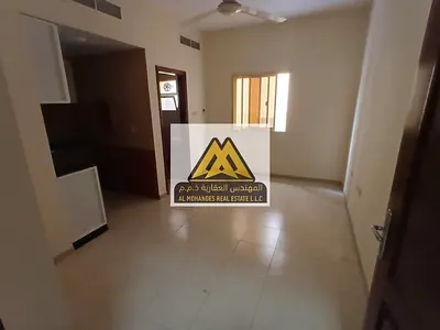 مطبخ شبه منفصل | تكييف مركزي | قريب من الخدمات | سهولة الوصول للمخارج | مساحة عملية وتشطيب جيد