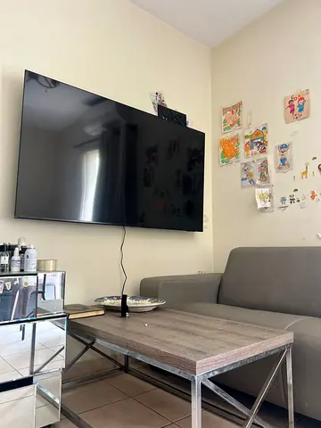 Executive Bedspace available in Al Khail Gate, Studio Apratment Neat in Al Quoz.