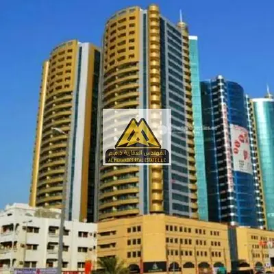 تعلن شركة المهندس العقارية عن توافر فرصة استثنائية للتملك في أحد أرقى الأبراج. شقة واسعة جداً بمساحة 1,400 قدم مربع، وتعد خياراً مثالياً للسكن أو الاس