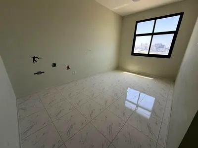 Brand new, second occupancy - 2 bathrooms - master bedroom - balcony with a view - central air conditioning - regular maintenance paid for by the owne