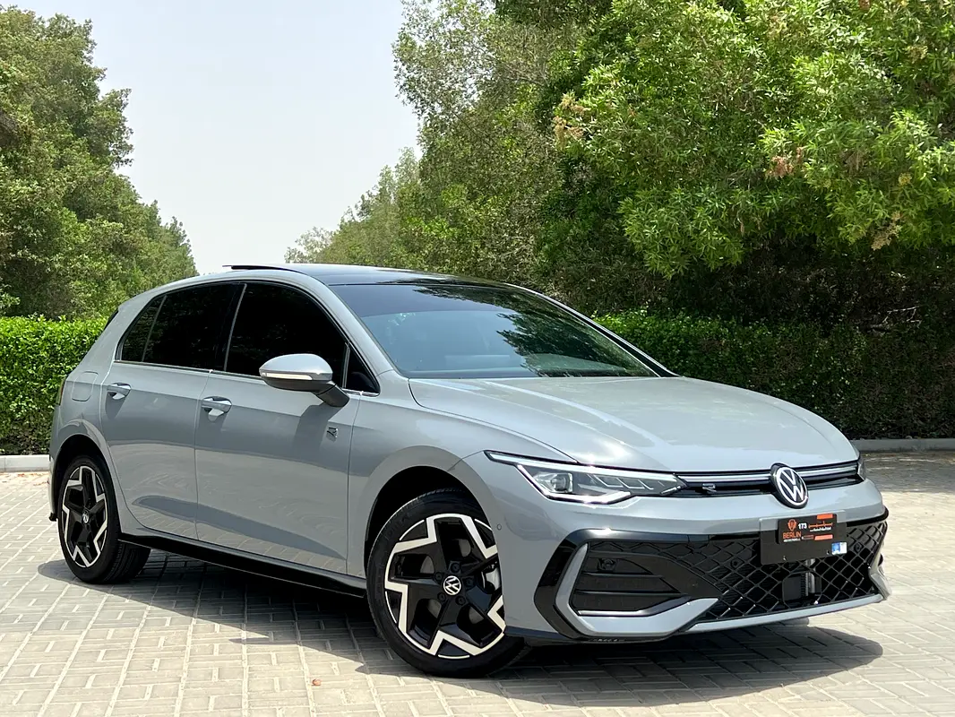 Volkswagen Golf 2024 — photo 1 of 20