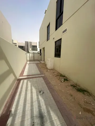 L Shape 3 Bedrooms + Maid Room - 5 Bathrooms Townhouse | R2EM - Family Friendly
