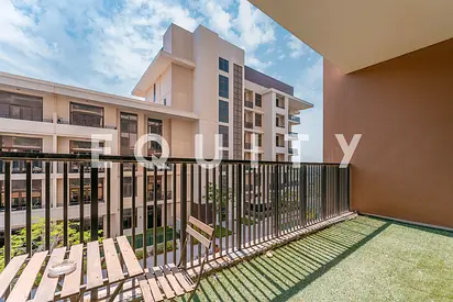 Vacant On Transfer | On The Park | Large Balcony