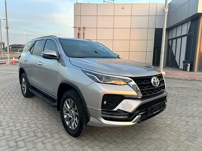 2025 Toyota FORTUNER 照片 16