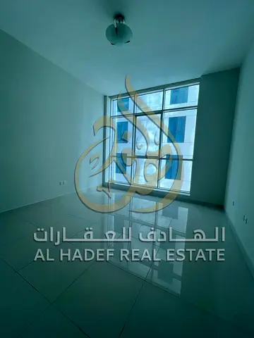 ✨🏡 متاح الآن – تجربة سكن راقية في قلب الخان 🏡✨  شقة غرفتين وصالة بمنطقة الخان، من أكثر المناطق طلبًا في الشارقة، تتميز بموقع استراتيجي قريب جدًا من
